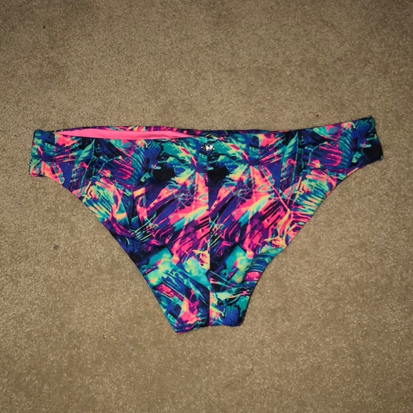 PINK colorful bikini bottoms🌈 - Picture 2 of 3